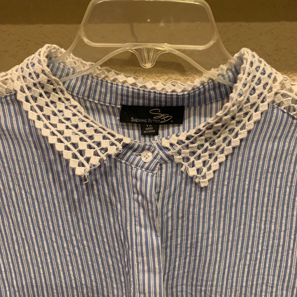 Suzanne Betro button front shirt. Size 1X